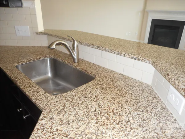 $2,495 | 6538 Portland Rose Lane, Charlotte, NC 28210