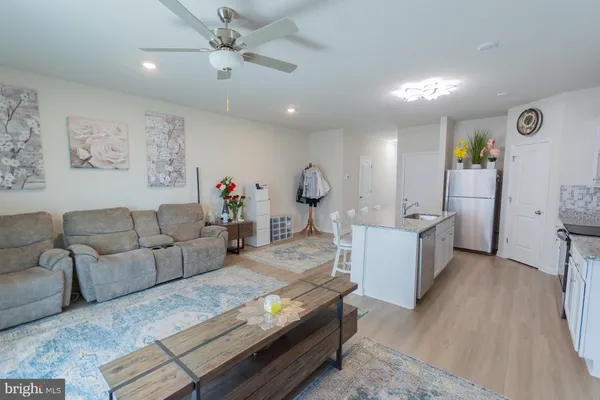 $295,000 | 38 Bloomsbury Street, Falling Waters, WV 25419