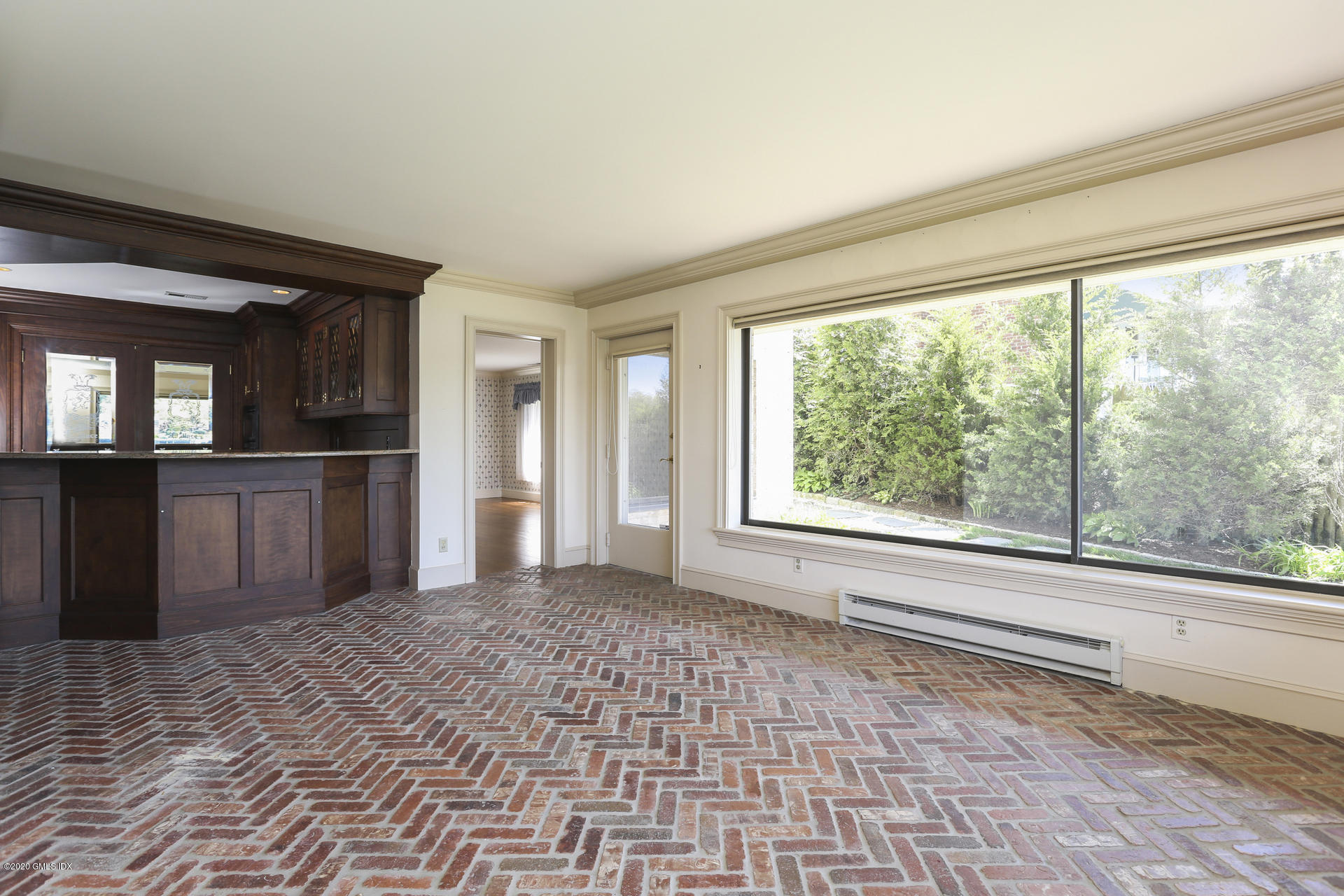 680 Steamboat Road, Unit 6 Greenwich, CT 06830 - Photo 26 of 40 a view of a living room with a large window