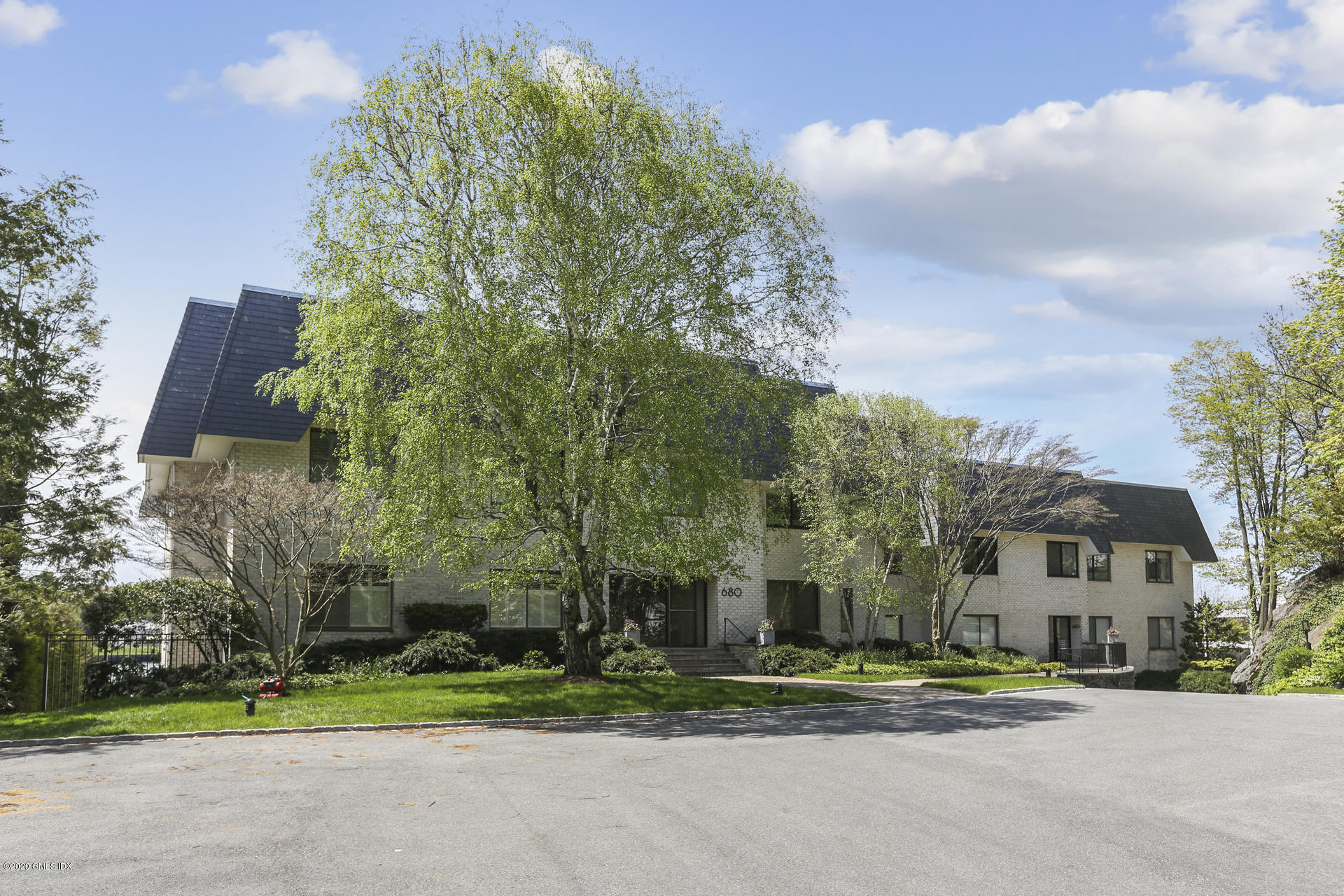 680 Steamboat Road, Unit 6 Greenwich, CT 06830 - Photo 3 of 40 not sure