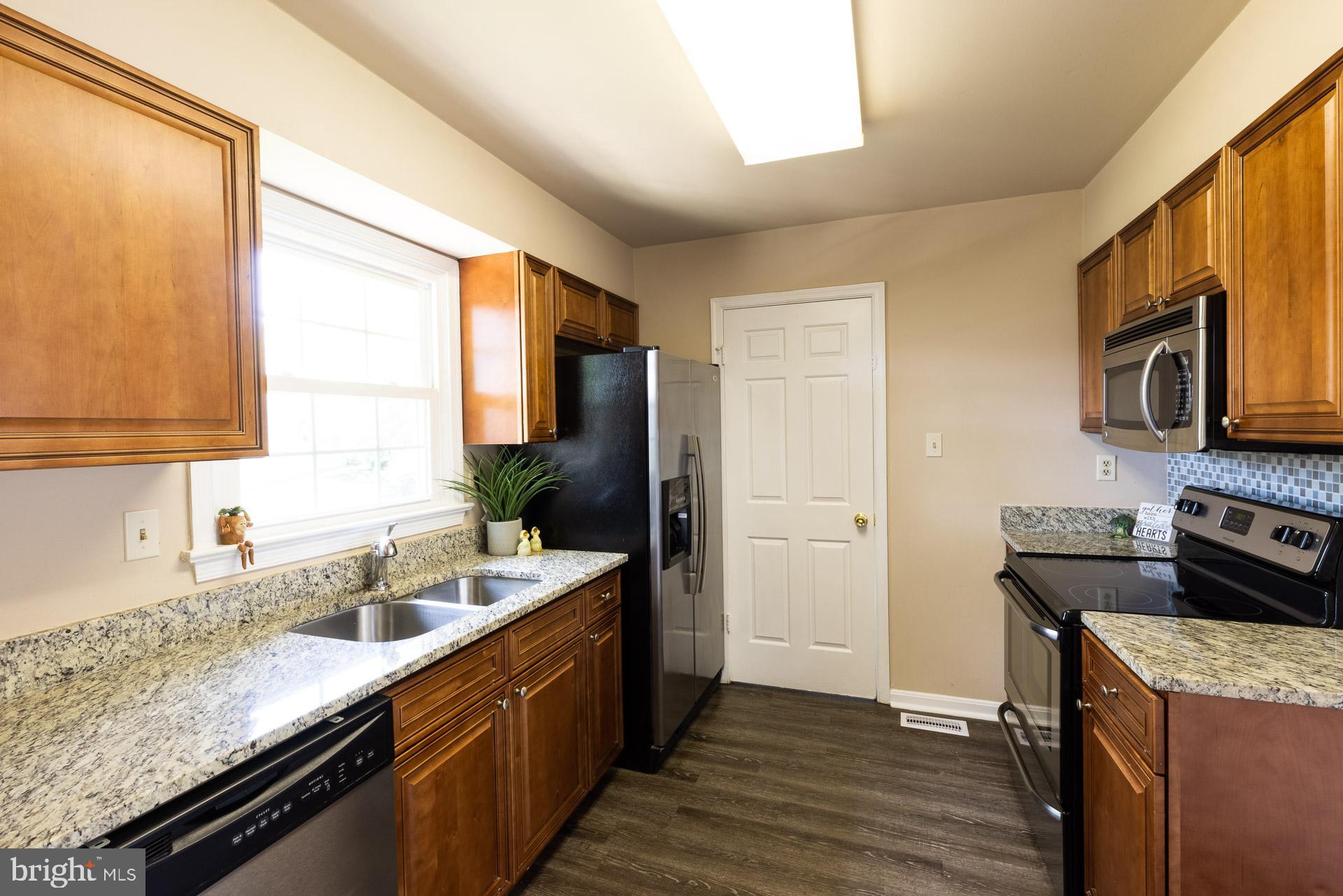 2947 Gracefield Road Silver Spring, MD 20904 - Photo 13 of 44