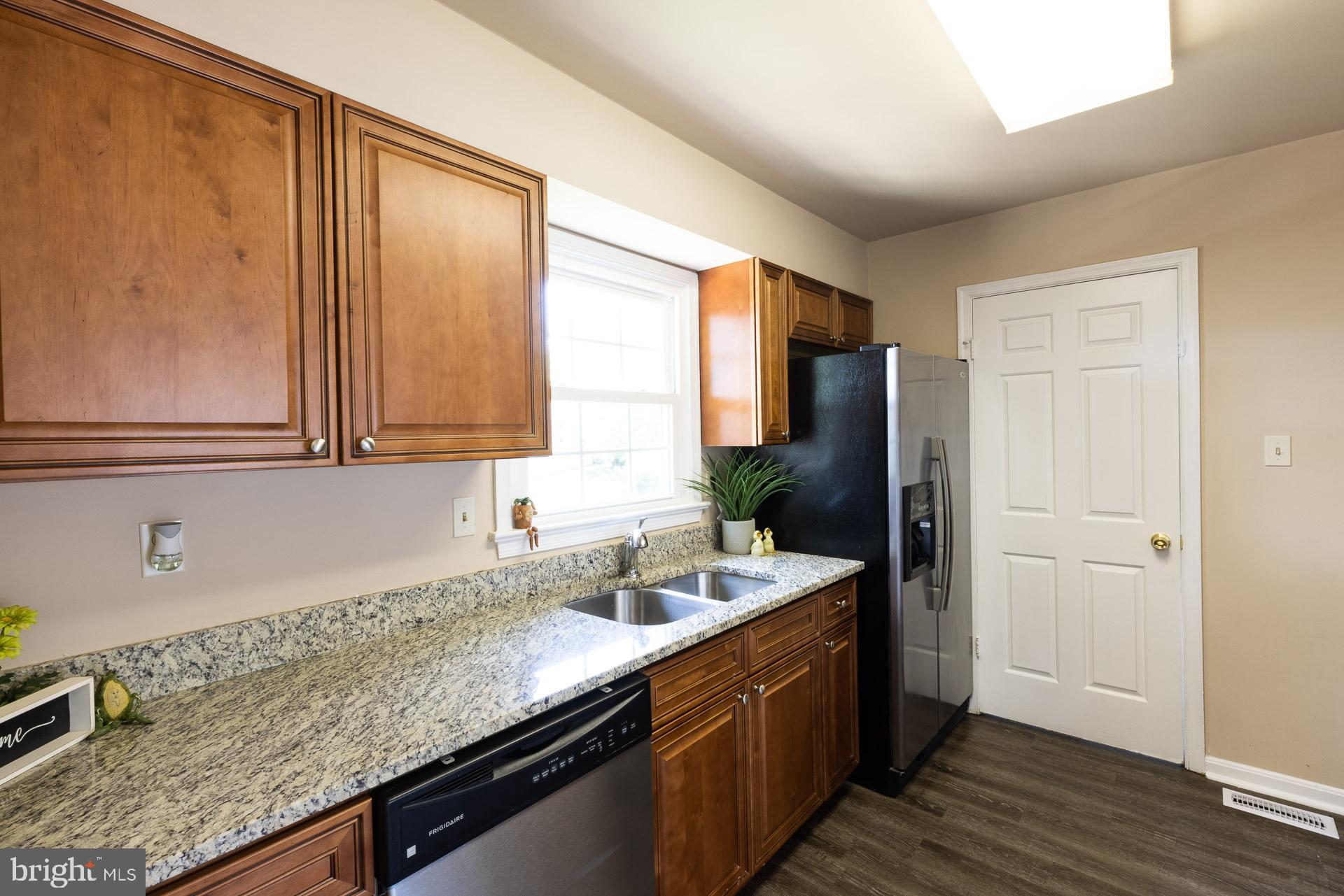 2947 Gracefield Road Silver Spring, MD 20904 - Photo 14 of 44