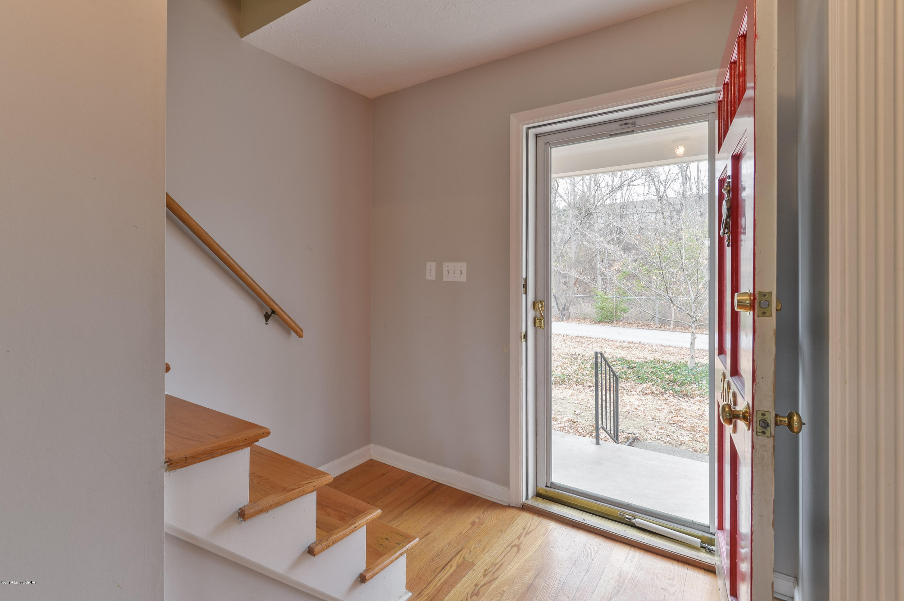 306 Fox Run Road Louisville, KY 40207 - Photo 3 of 31 08 LSIR 20161216