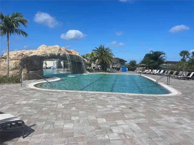 $275,000 | 16804 Vardon Terrace, Unit 103, Bradenton, FL 34211