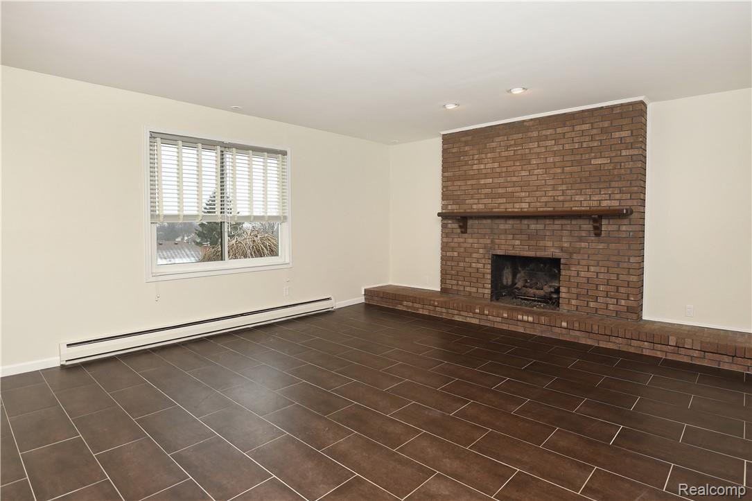 271 Stonetree Circle Rochester, MI 48309 - Photo 13 of 38 271 Stonetree Circle_13.JPG