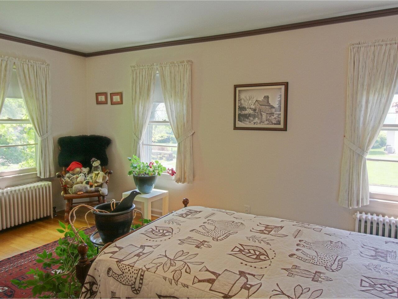 162 Crescent Road Burlington, VT 05401 - Photo 17 of 52