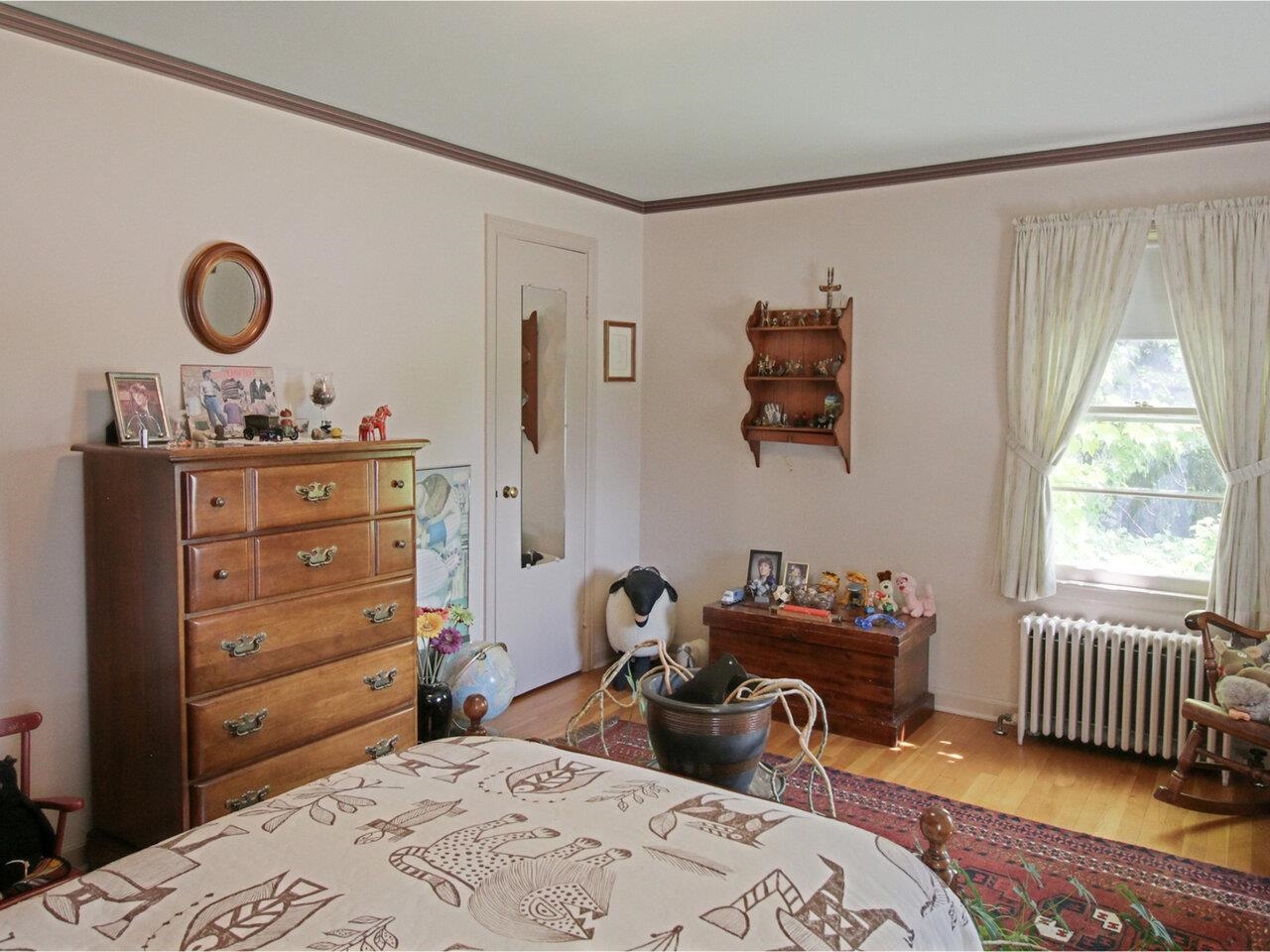 162 Crescent Road Burlington, VT 05401 - Photo 18 of 52