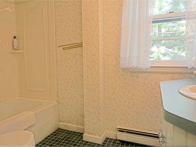 $725,000 | 162 Crescent Road, Burlington, VT 05401