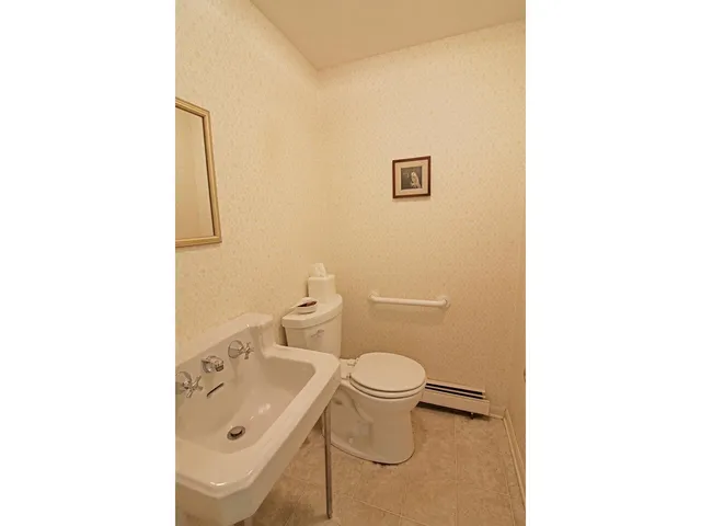 $725,000 | 162 Crescent Road, Burlington, VT 05401