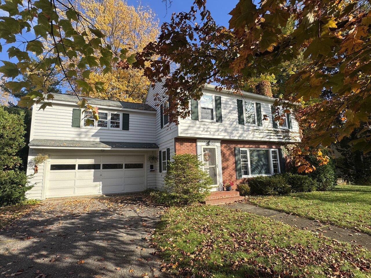 162 Crescent Road Burlington, VT 05401 - Photo 31 of 52