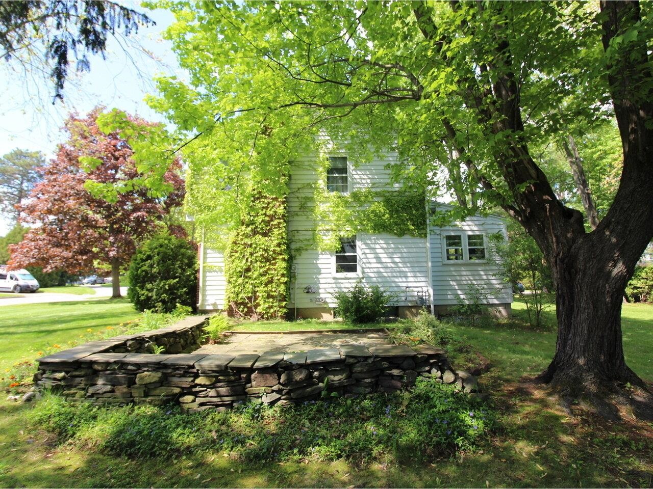 162 Crescent Road Burlington, VT 05401 - Photo 35 of 52