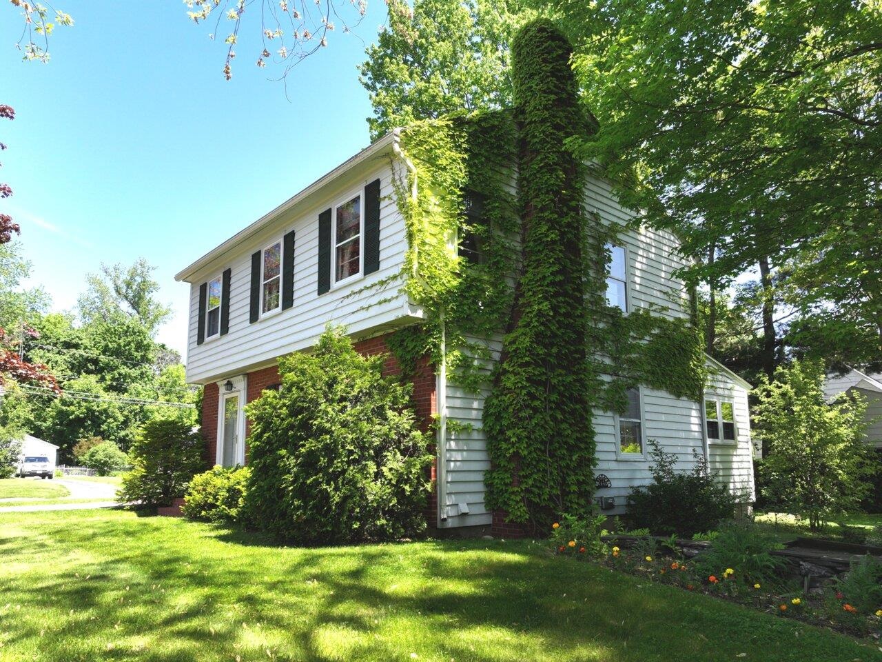 162 Crescent Road Burlington, VT 05401 - Photo 36 of 52