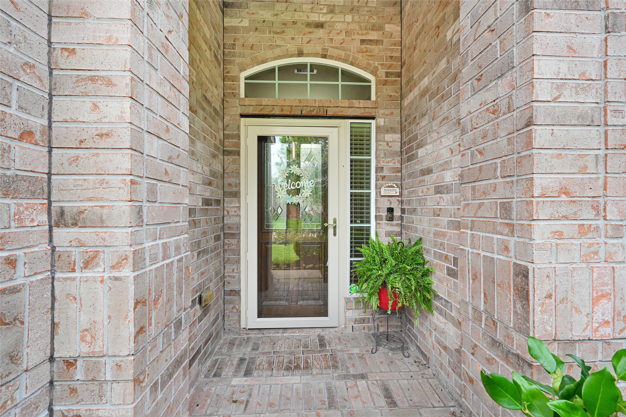 13610 Summer Spring Lane Rosharon, TX 77583 - Photo 3 of 25 Beautiful Storm door to protect your home