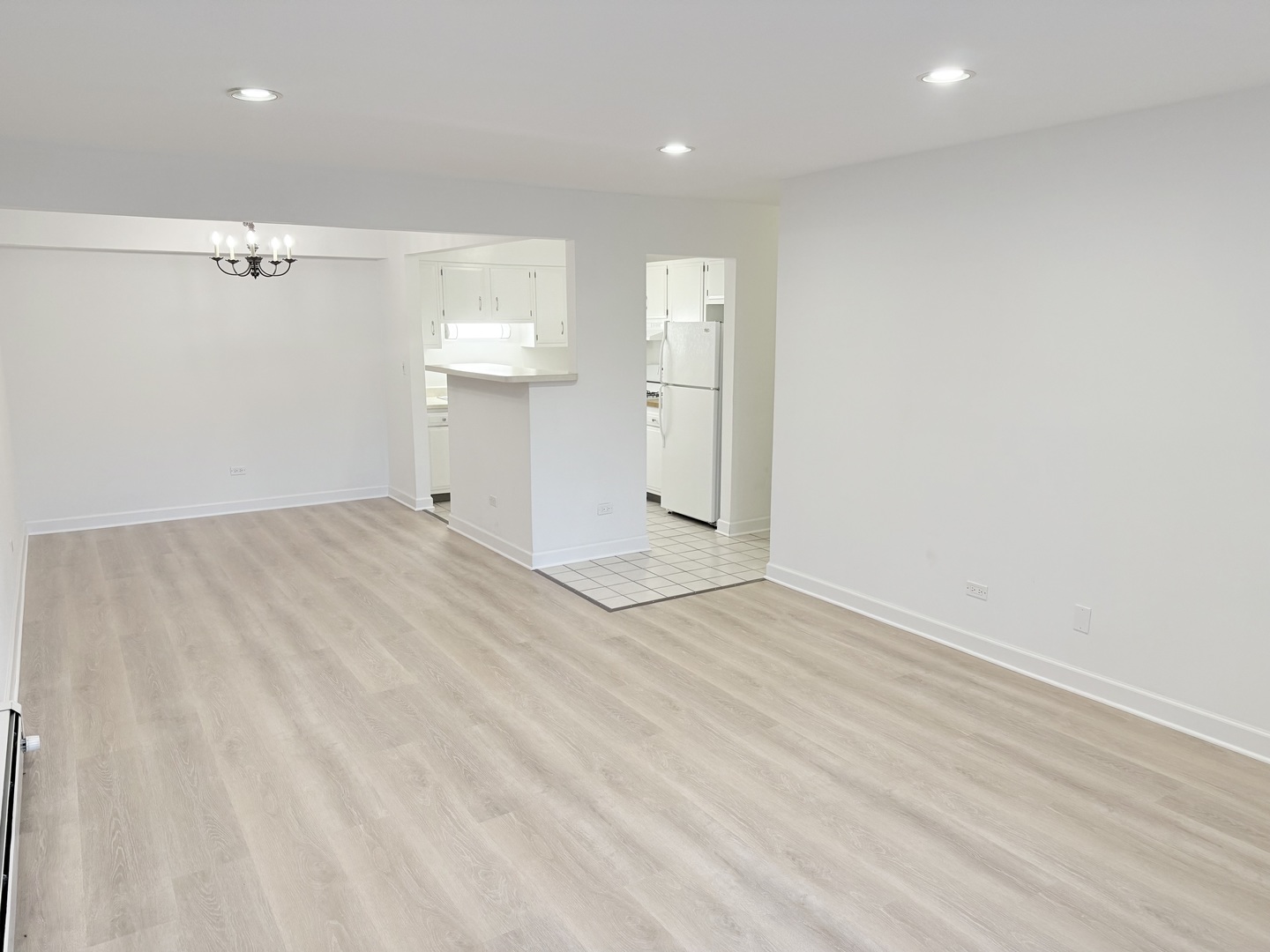 3531 East Central Road, Unit 101 Des Plaines, IL 60025 - Photo 2 of 15 a view of empty room