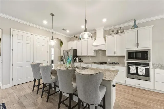 $1,495,000 | 2115 Antigua Lane, Naples, FL 34120