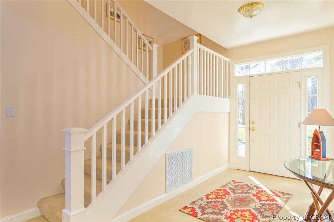 111 Pilot House Lane Reedville, VA 22539 - Photo 20 of 50 Foyer -- Come on in!