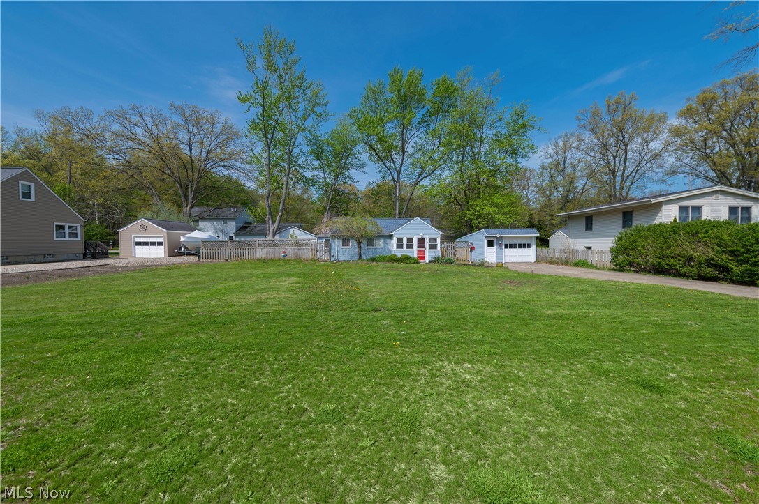 258 Vineyard Road Avon Lake, OH 44012 - Photo 3 of 50