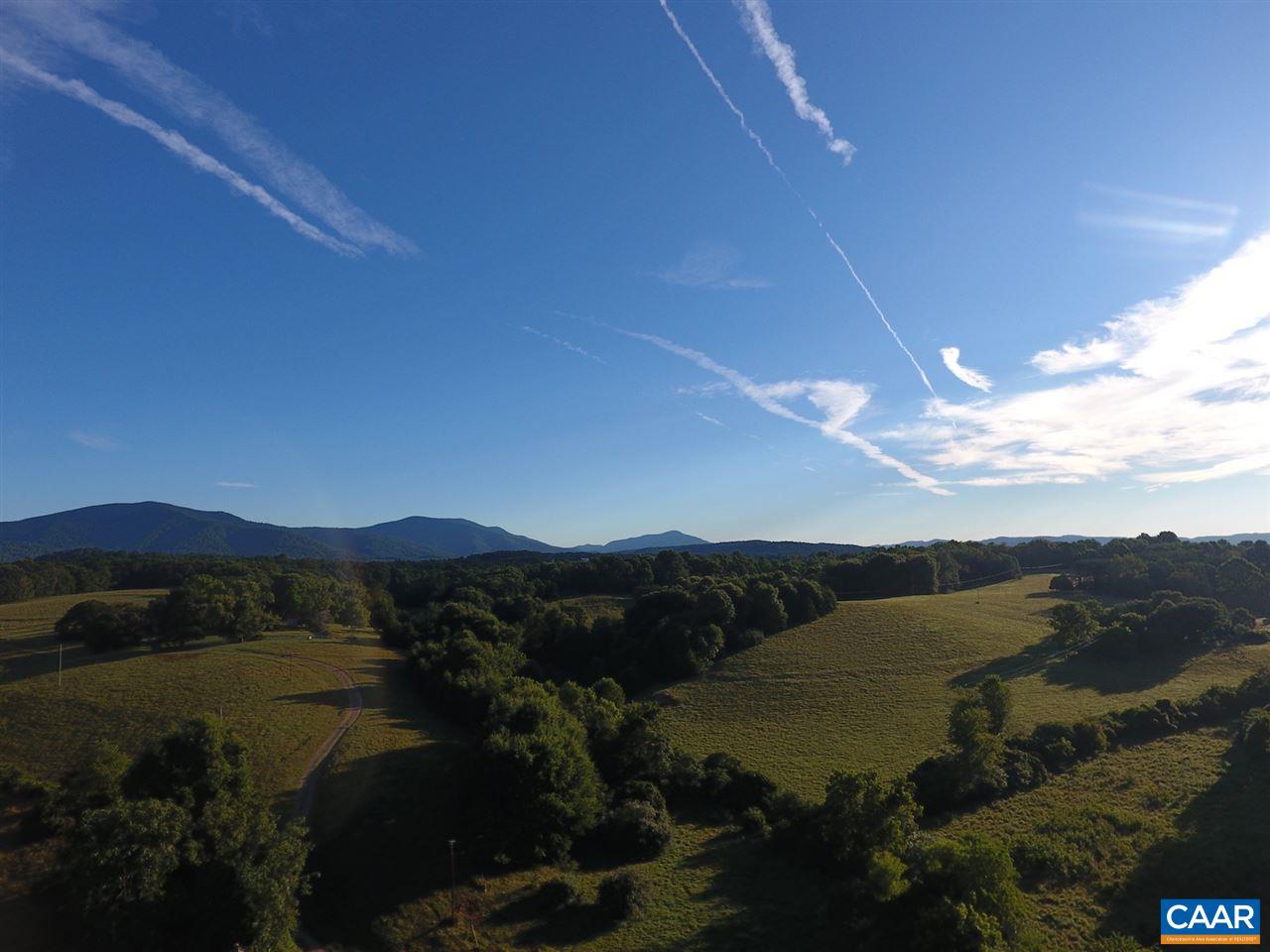 186 Foothills Trail Amherst, VA 24521 - Photo 23 of 23 a view of city and mountain