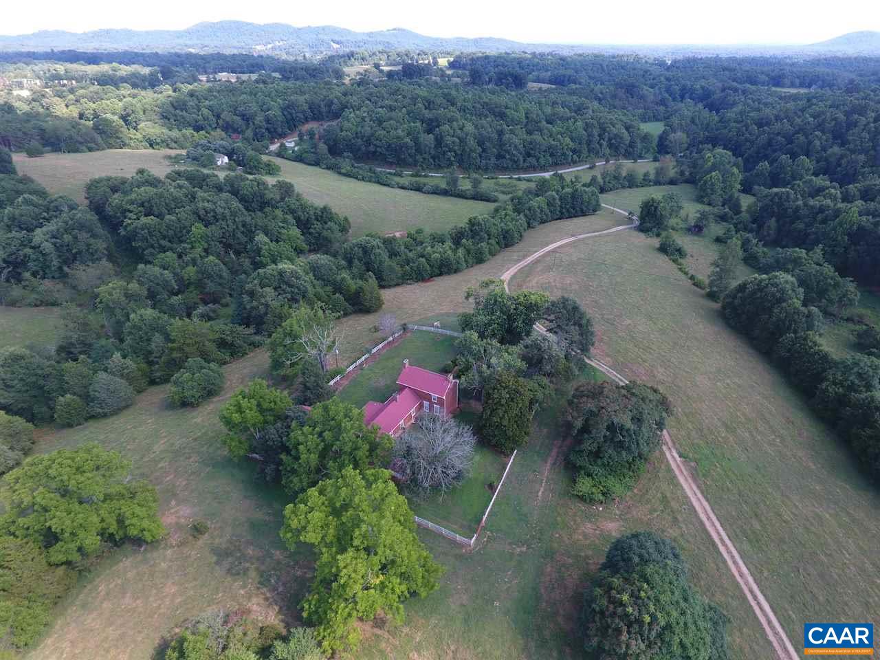 186 Foothills Trail Amherst, VA 24521 - Photo 4 of 23 an aerial view of residential house with outdoor space