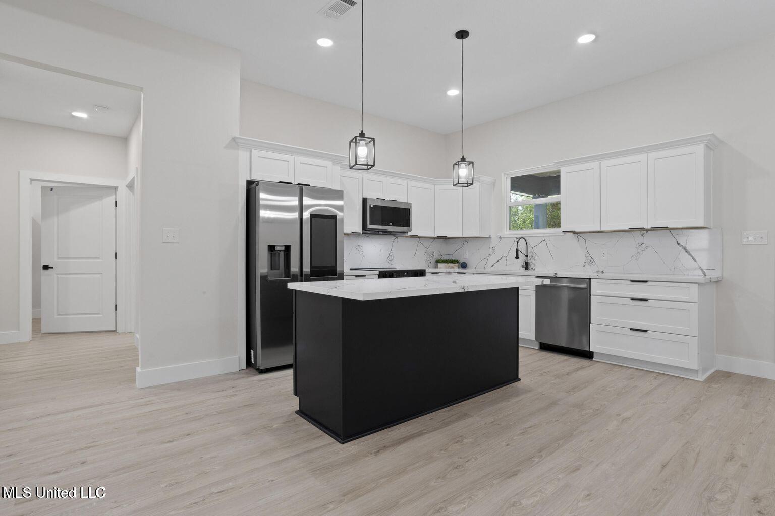 1777 Granhurst Street Gautier, MS 39553 - Photo 7 of 28 20251003001432489373000000-o