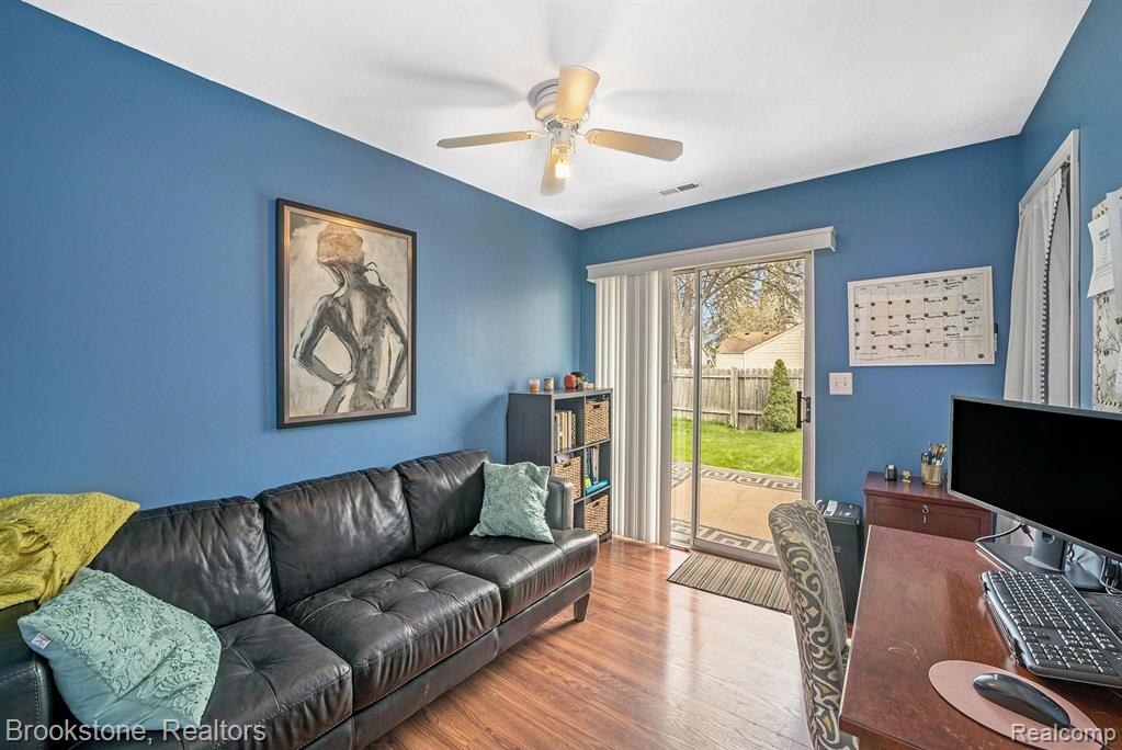 4108 Kent Road Royal Oak, MI 48073 - Photo 21 of 26