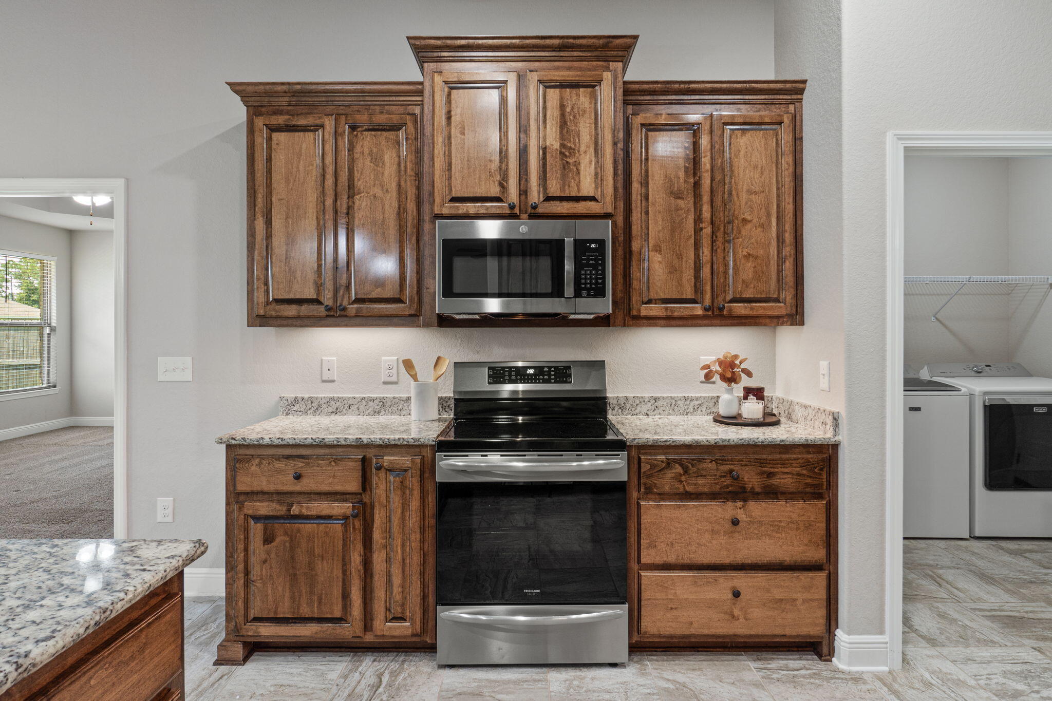5330 Wyndell Circle Crestview, FL 32539 - Photo 13 of 54 Kitchen