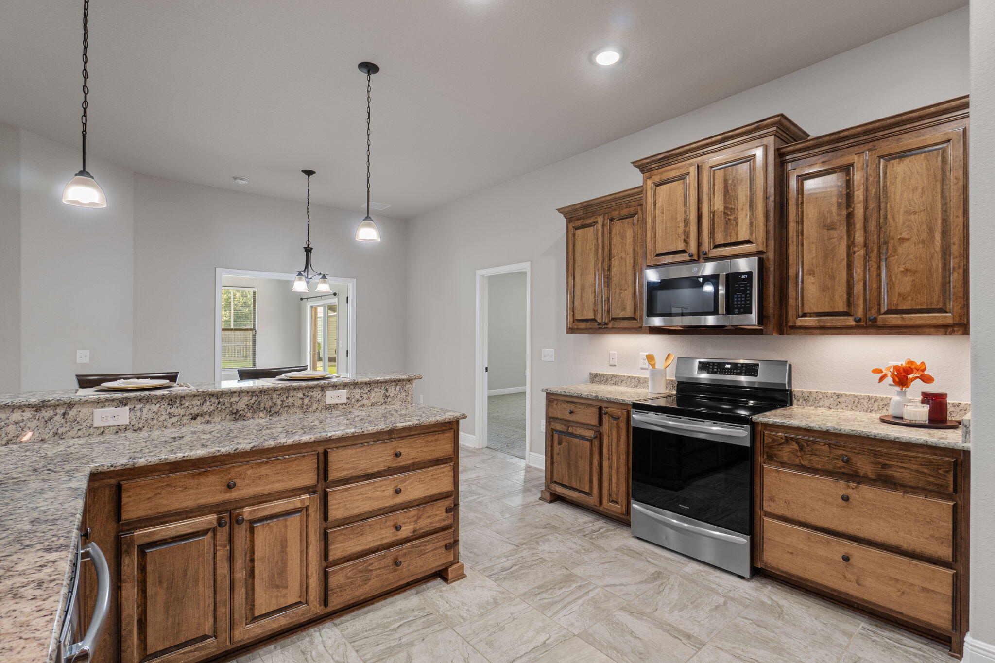5330 Wyndell Circle Crestview, FL 32539 - Photo 14 of 54 Kitchen