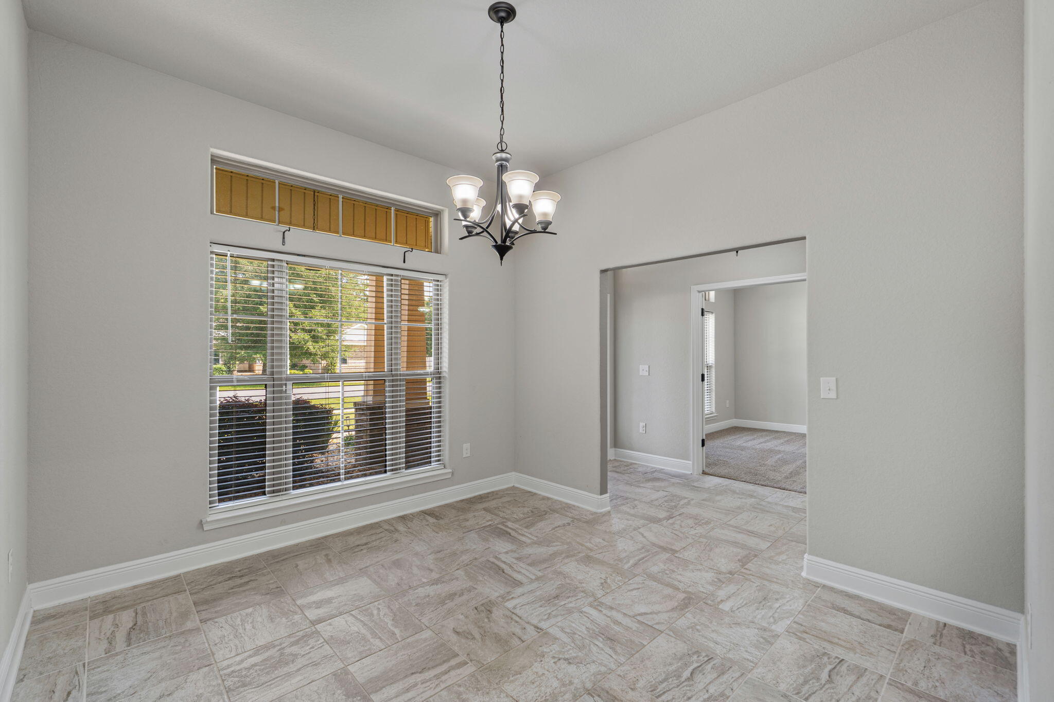 5330 Wyndell Circle Crestview, FL 32539 - Photo 15 of 54 Dining room