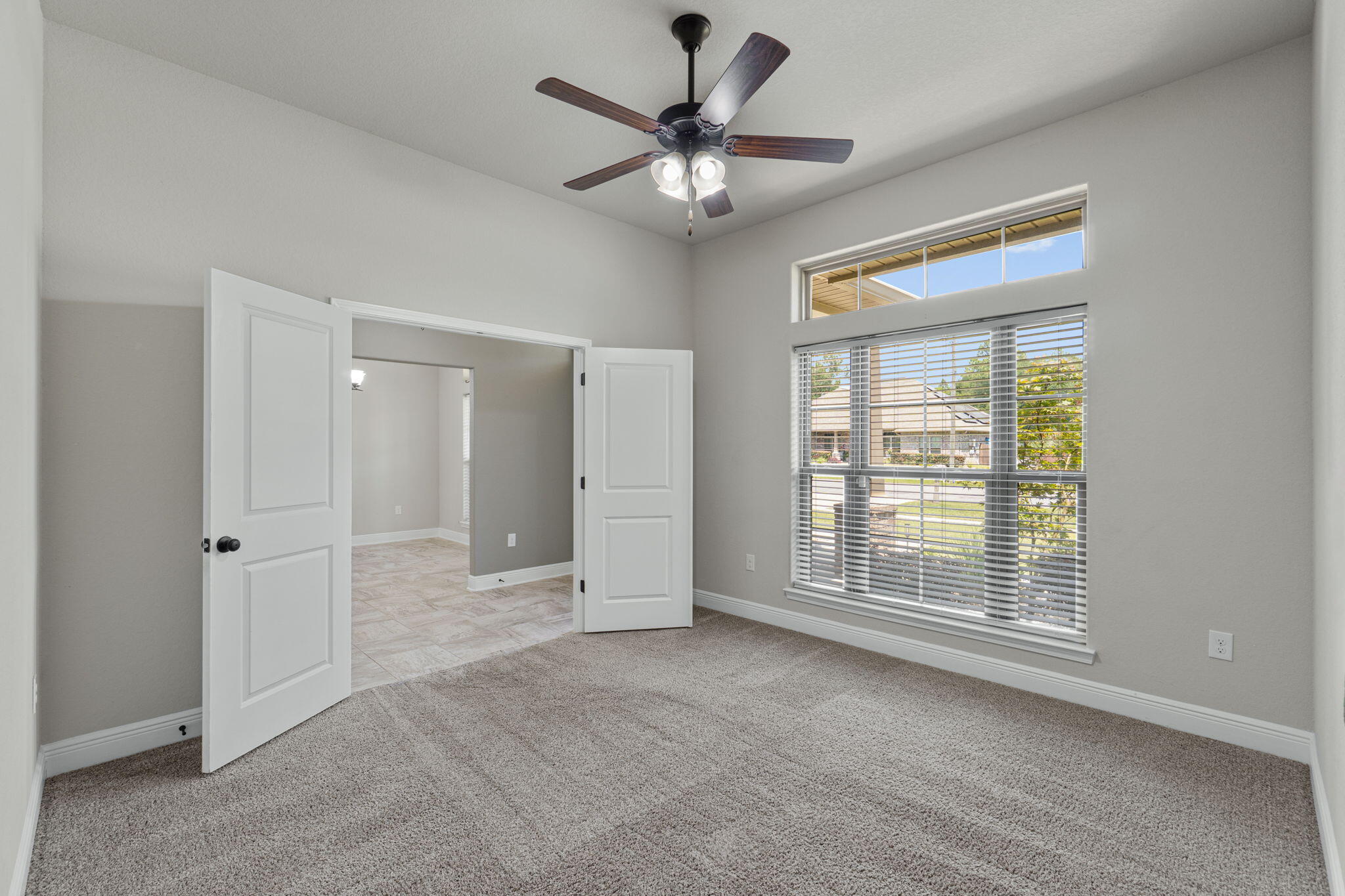 5330 Wyndell Circle Crestview, FL 32539 - Photo 16 of 54 Front room
