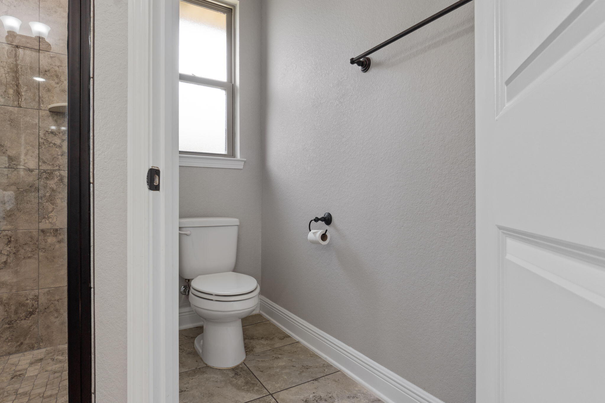 5330 Wyndell Circle Crestview, FL 32539 - Photo 36 of 54 Master bathroom