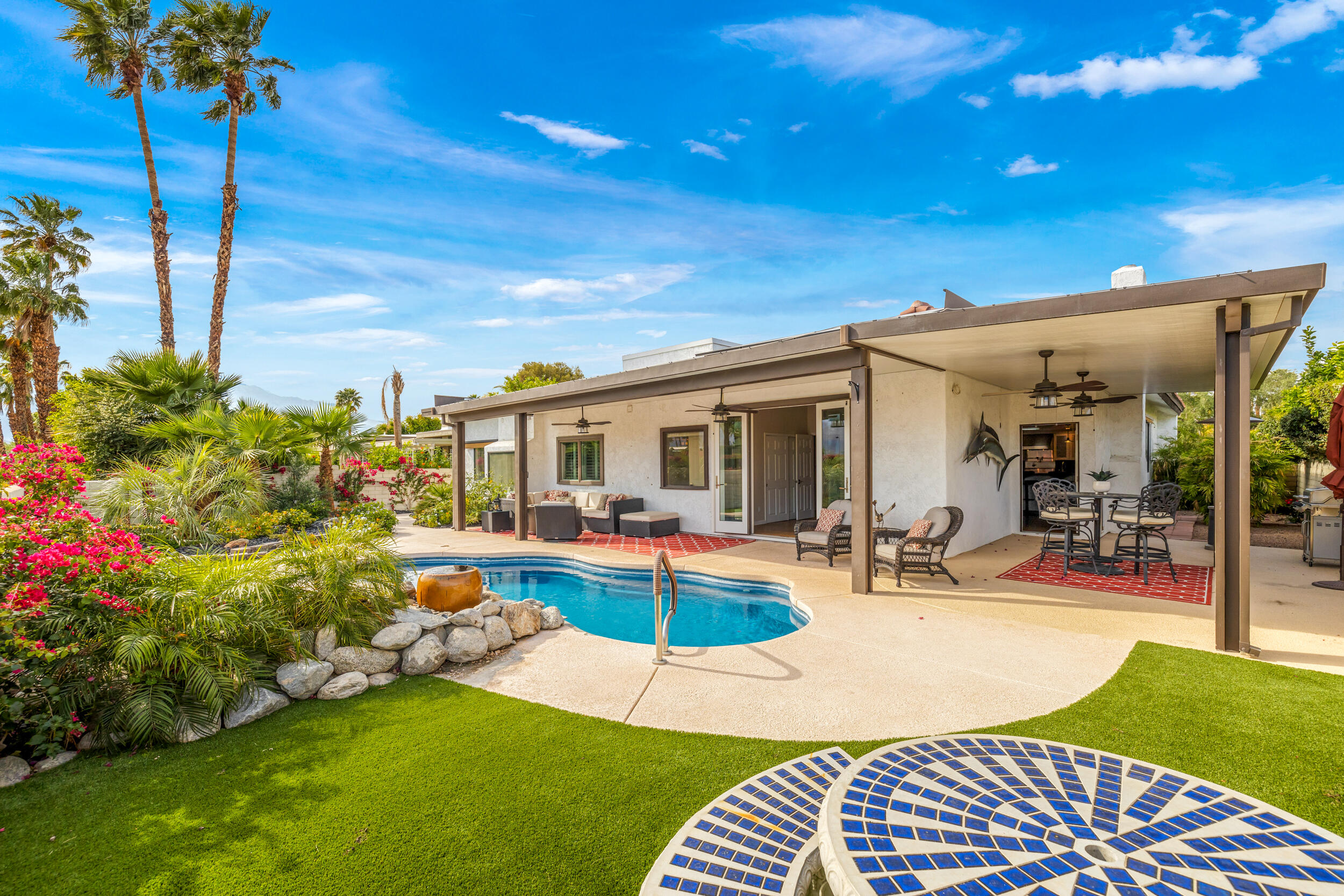 71 San Simeon Place Rancho Mirage, CA 92270 - Photo 3 of 54 068A4197