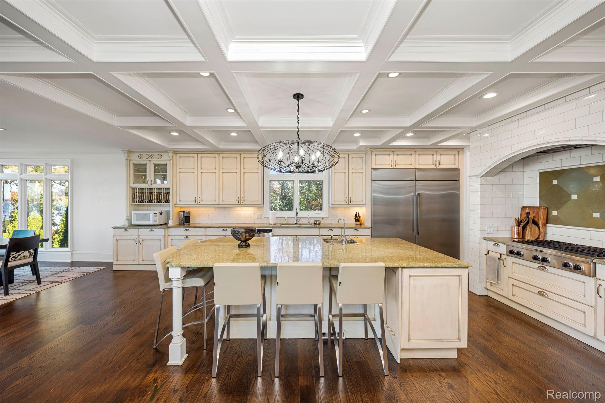 4326 Commerce Road West Bloomfield, MI 48324 - Photo 12 of 75