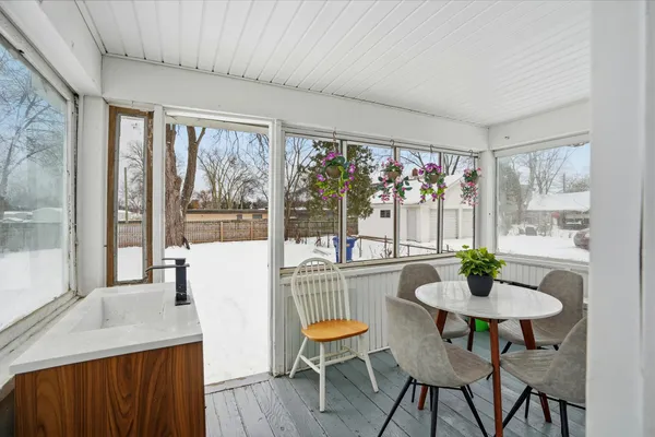 $162,500 | 18 Edna Avenue, Pontiac, MI 48341