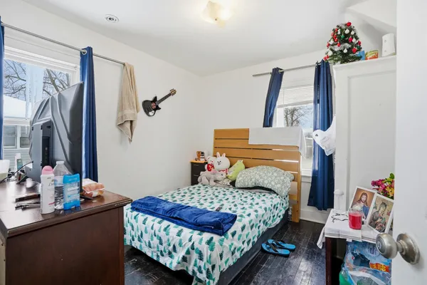 $162,500 | 18 Edna Avenue, Pontiac, MI 48341