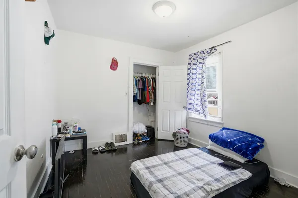 $162,500 | 18 Edna Avenue, Pontiac, MI 48341