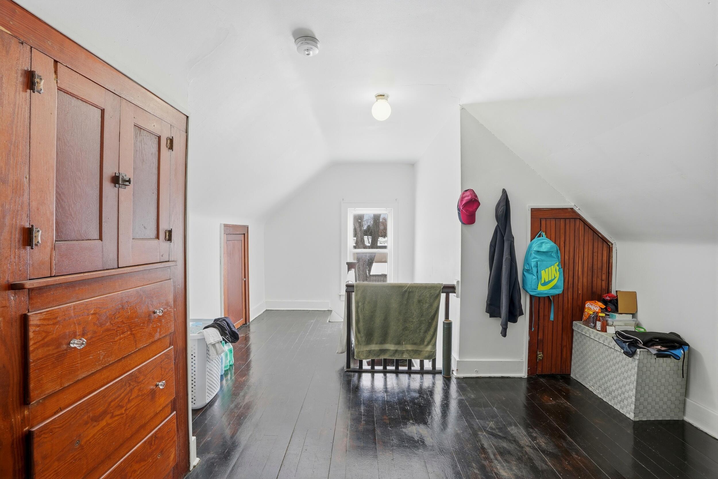 18 Edna Avenue Pontiac, MI 48341 - Photo 16 of 22 074