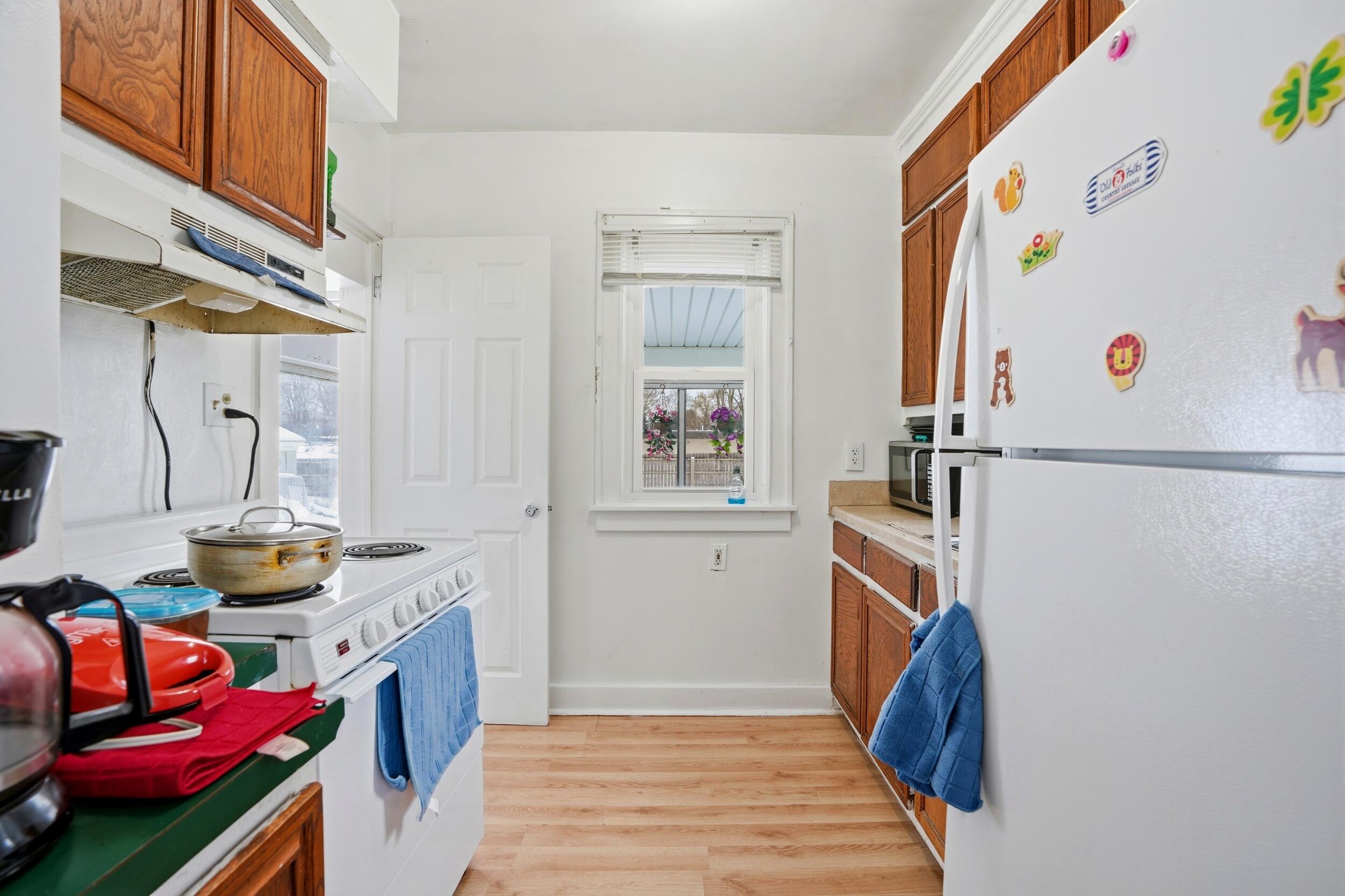 18 Edna Avenue Pontiac, MI 48341 - Photo 10 of 22 044