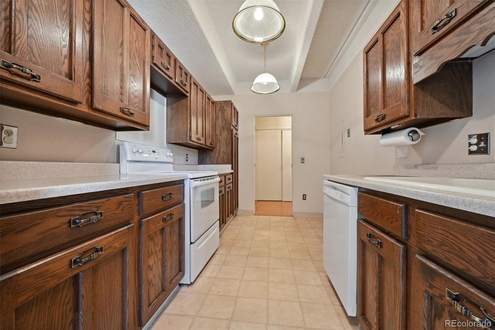 7865 East Mississippi Avenue, Unit 208 Denver, CO 80247 - Photo 13 of 32