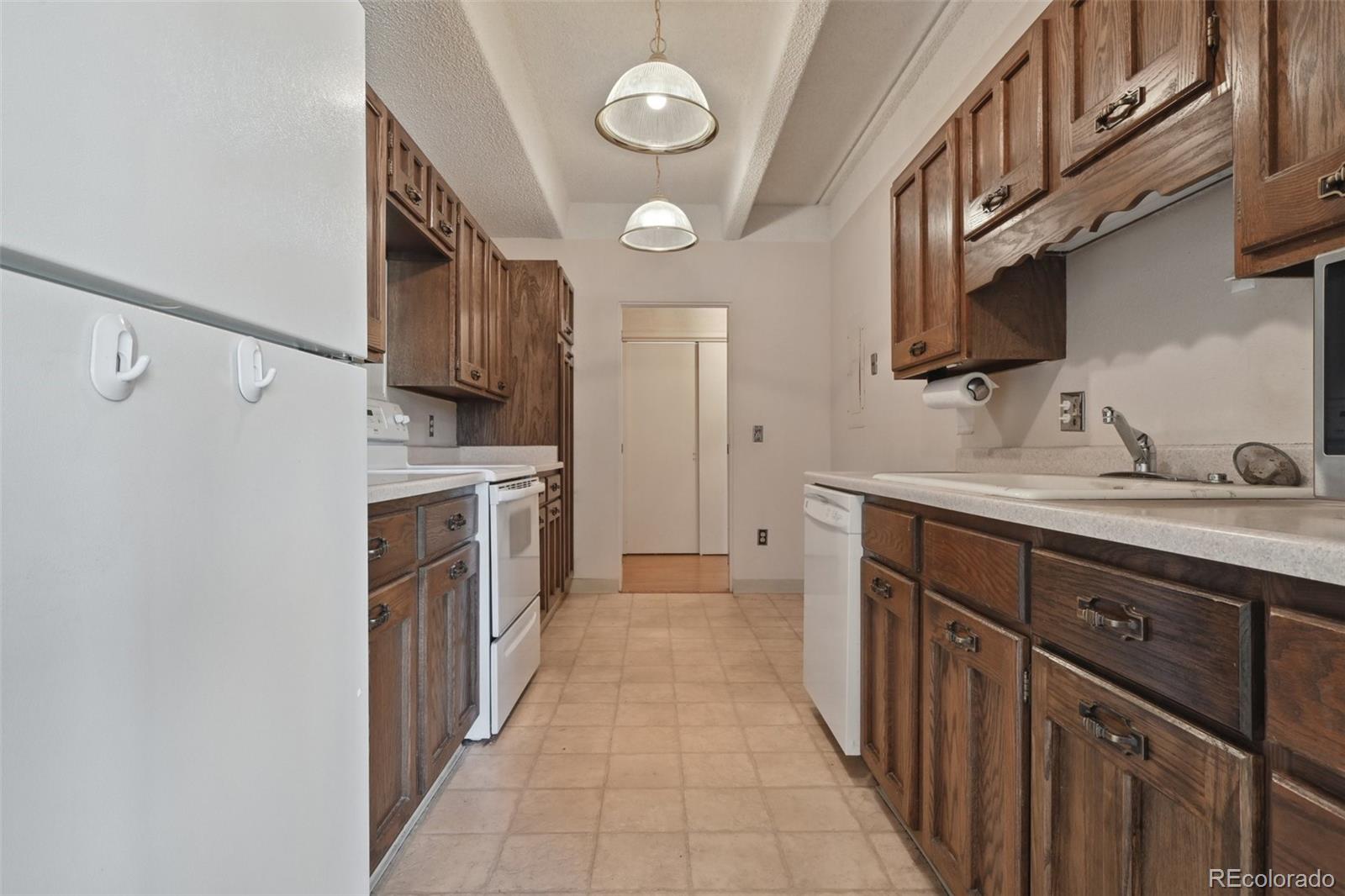 7865 East Mississippi Avenue, Unit 208 Denver, CO 80247 - Photo 14 of 32