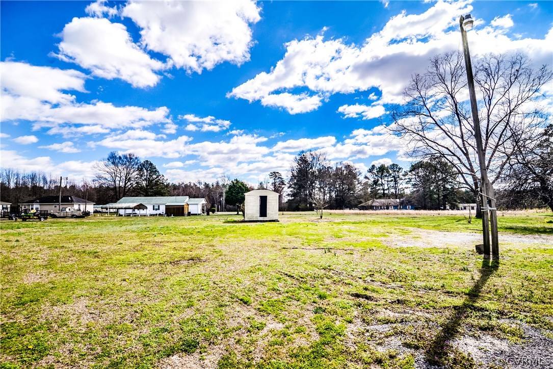 1978 Rolfe Highway Dendron, VA 23839 - Photo 4 of 23 Gallery Image 4