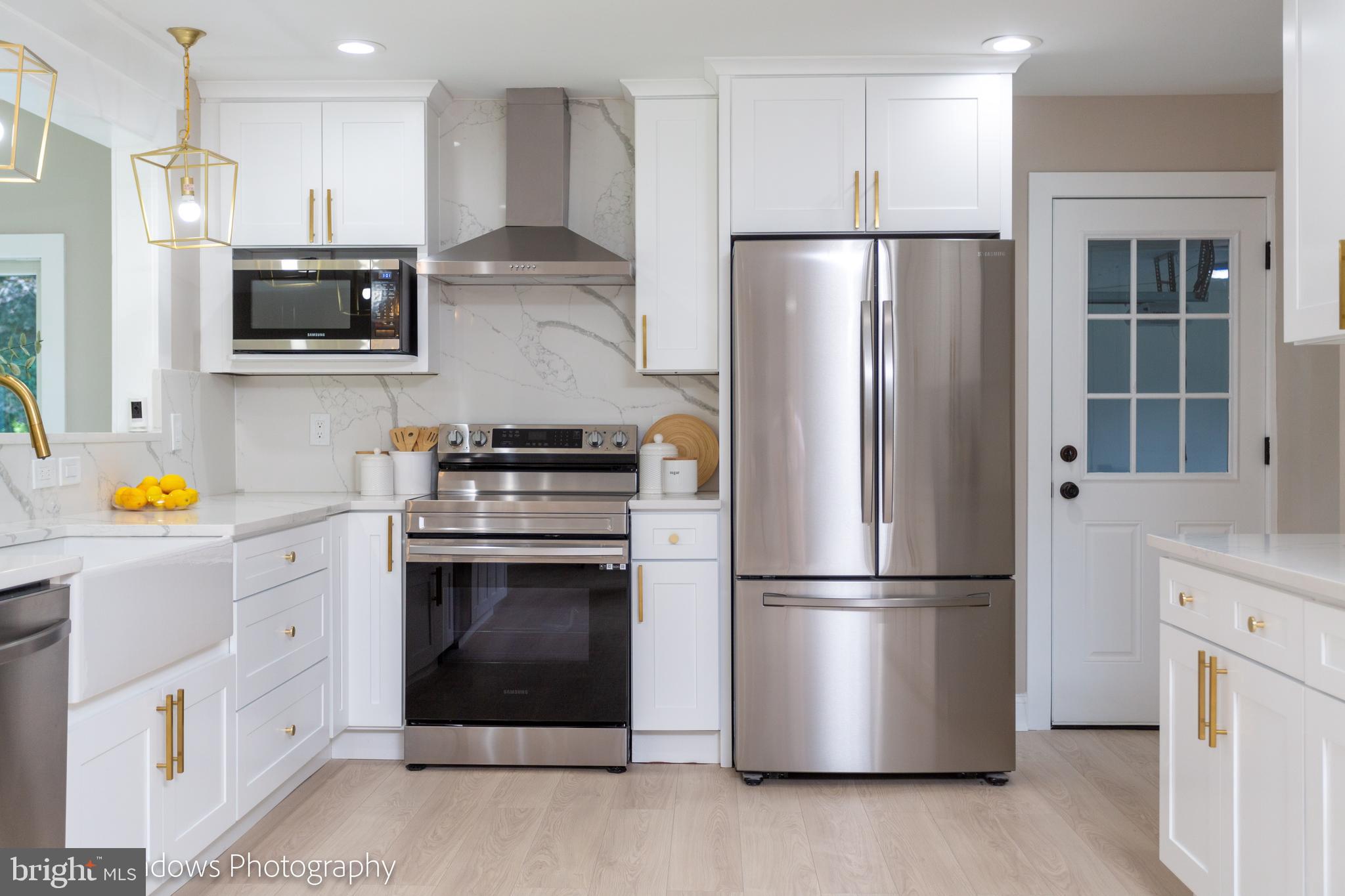 13829 Manor Glen Road Baldwin, MD 21013 - Photo 13 of 57 Stainless steel appliances