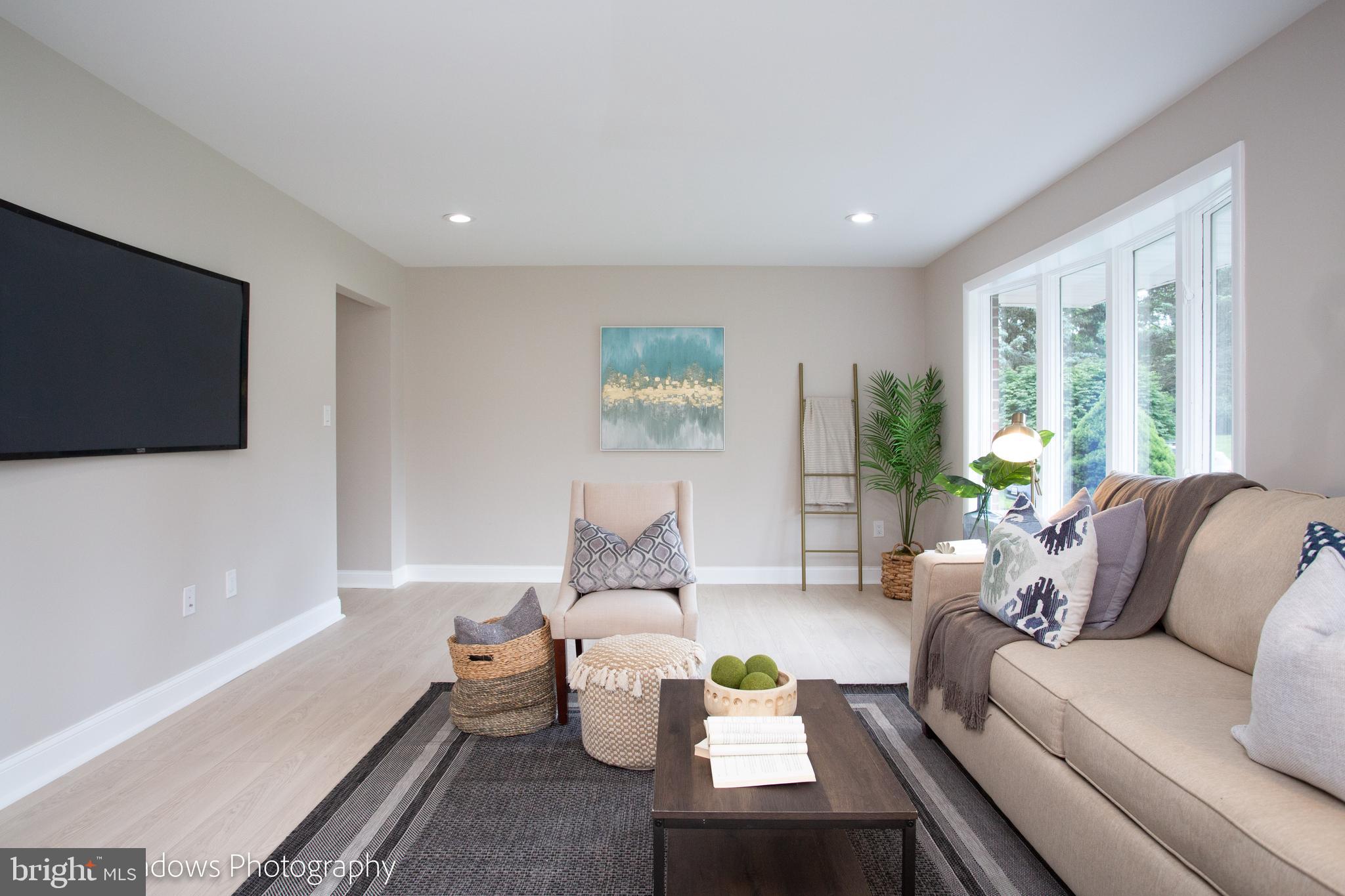 13829 Manor Glen Road Baldwin, MD 21013 - Photo 25 of 57 Sitting room