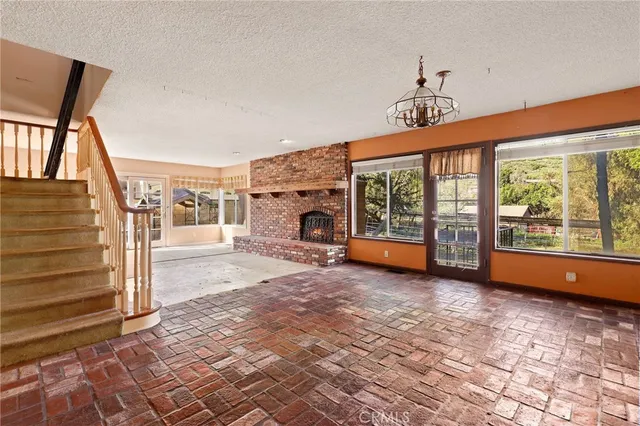 $1,125,000 | 20031 East Chapman Avenue, Orange, CA 92869