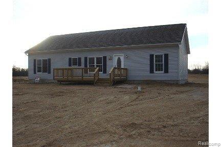 2692 East Maple Road Milford, MI 48381 - Photo 3 of 11 DSC00988