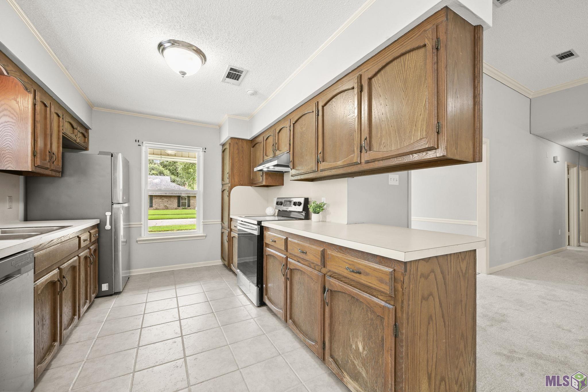 1821 Hobbiton Road Baton Rouge, LA 70810 - Photo 5 of 19