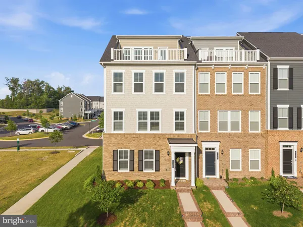 $735,000 | 17300 Turnstone Drive, Dumfries, VA 22026