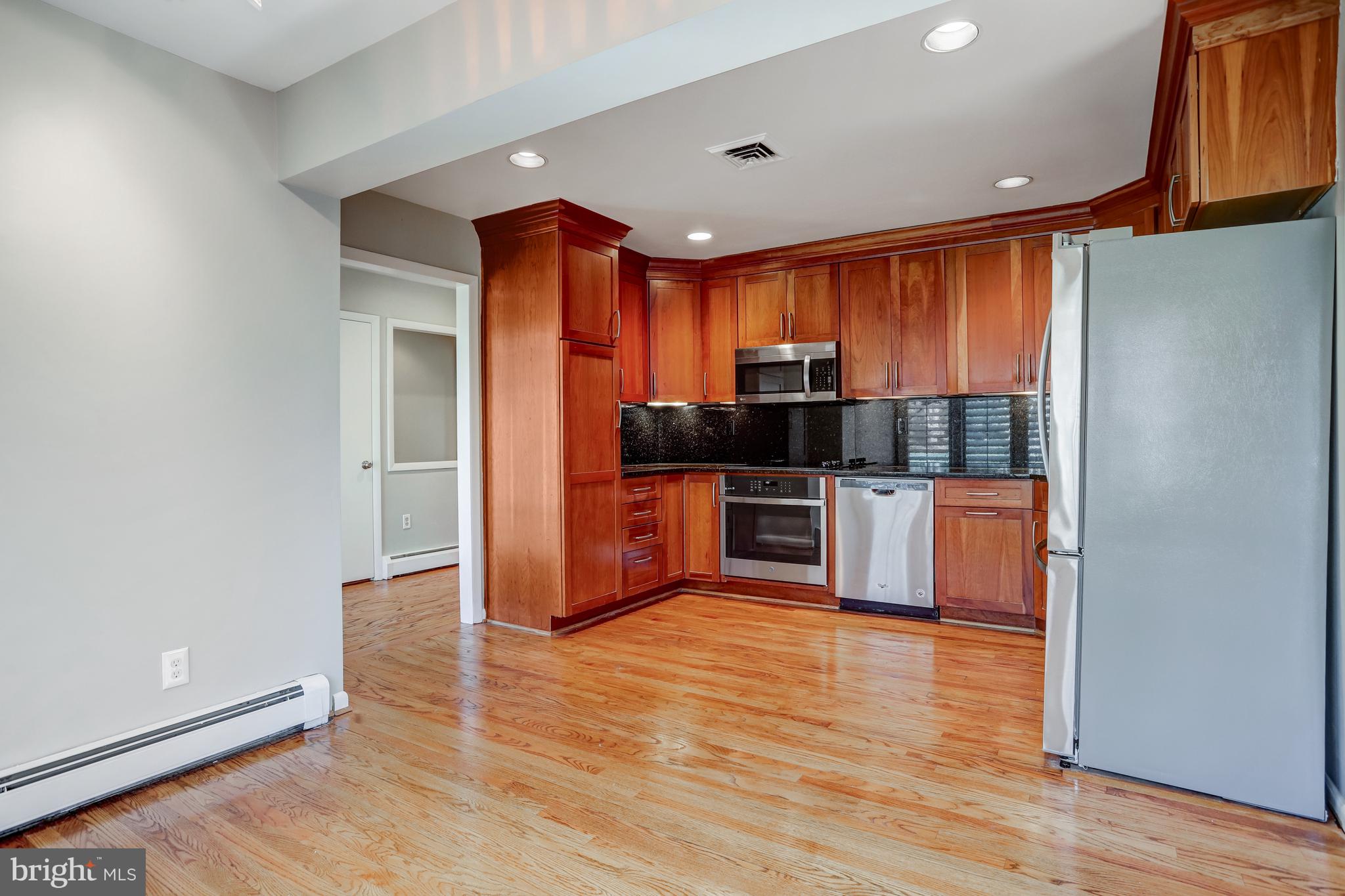 7525 Salem Road Falls Church, VA 22043 - Photo 4 of 58