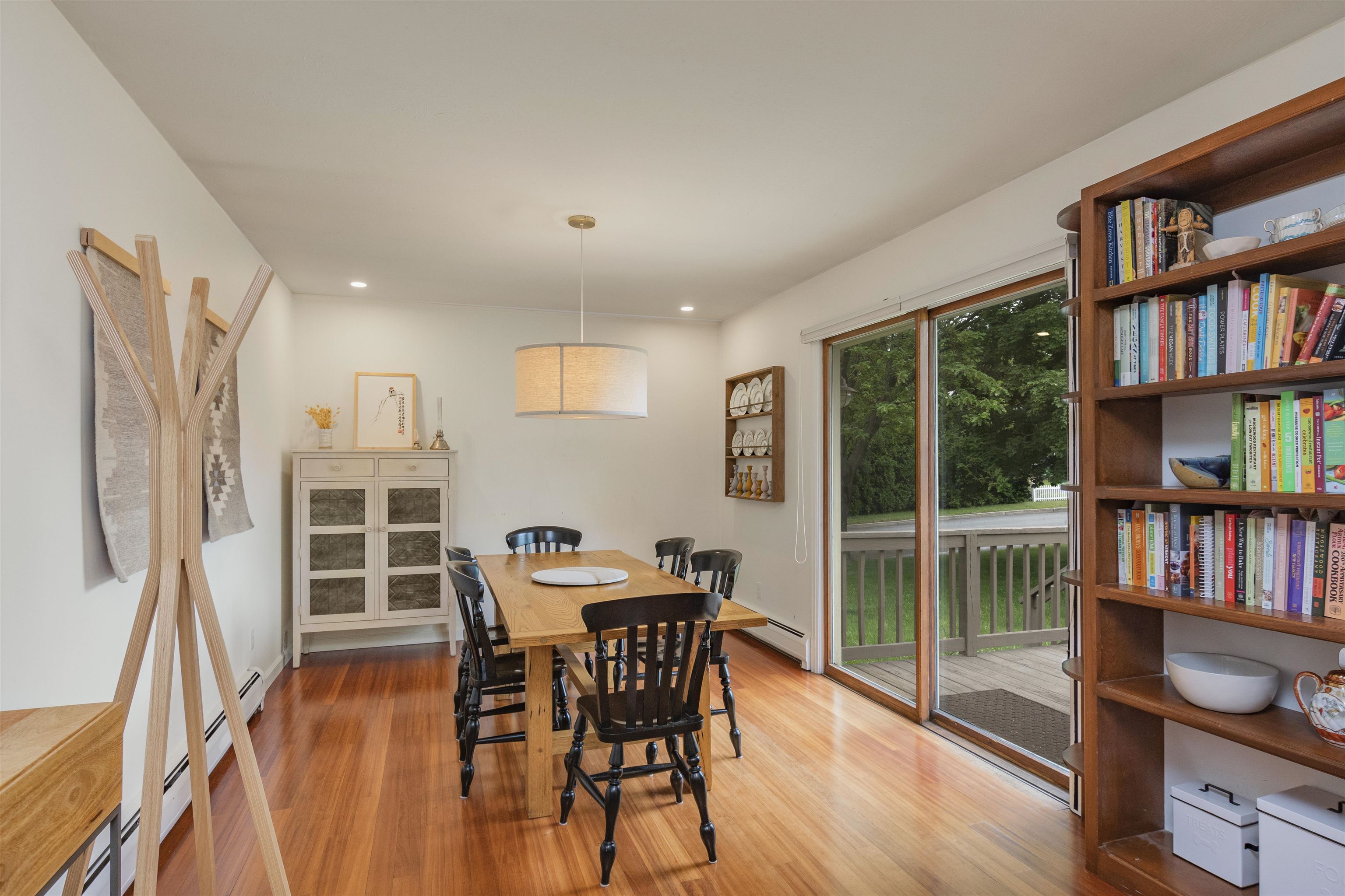 208 Marsett Road Shelburne, VT 05482 - Photo 9 of 36 Gallery Image 9