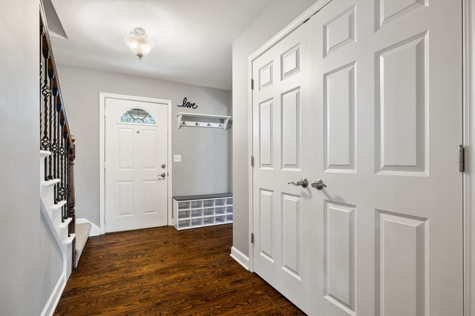 1635 Orth Drive Wheaton, IL 60189 - Photo 21 of 36 a view of an entryway with livingroom