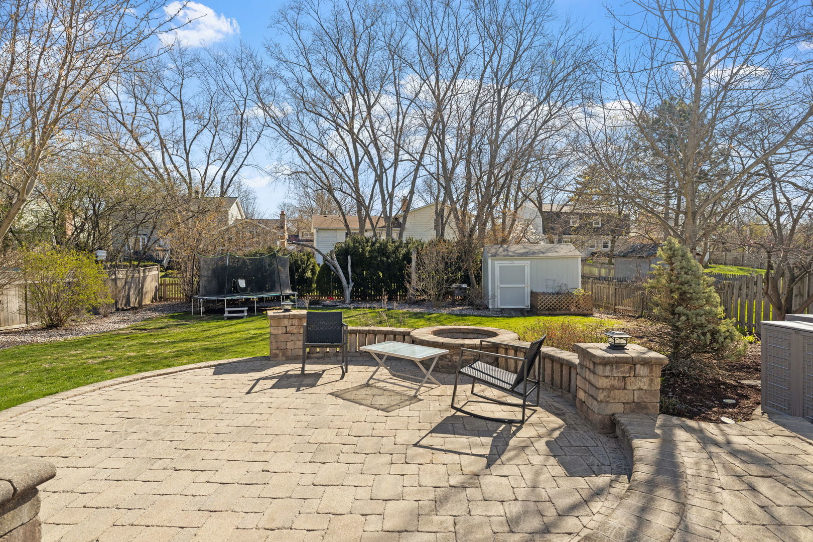 1635 Orth Drive Wheaton, IL 60189 - Photo 7 of 36 a view of a swimming pool with a lounge chair